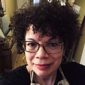 Meet your Posher, Alyson